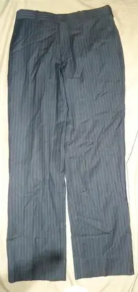 在飛比找露天拍賣優惠-英國品牌MORLEY黑色細白點條紋彈性直筒西裝褲,82%羊毛