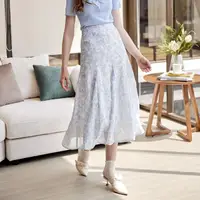在飛比找momo購物網優惠-【H2O】歐風手繪印花切展波浪長裙 #3672015