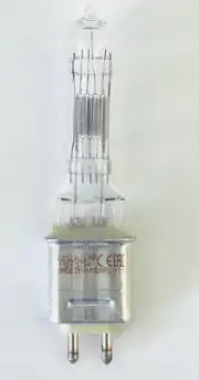 GE GLA 575W 115V Halogen Quartzline Showbiz Lamp 88424 -NEW-