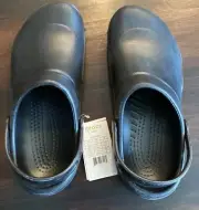 New Mens Black Slip Resistant Waterproof size 11 Crocs Shoes Bistro