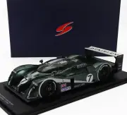 Spark BENTLEY SPEED 8 4.0L TURBO V8 WINNER 24h LE MANS 2003 with Showcase 1/18