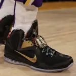 柯拔 NIKE LEBRON 9 WATCH THE THRONE 2021 DO9353-001 LBJ9