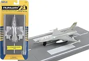Daron Worldwide Trading Runway24 F-16 Military Vehicle