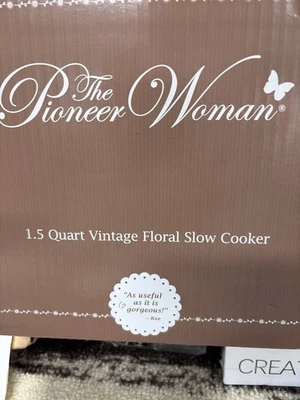 Pioneer Woman Flowers 1.5 Quart Crockpot