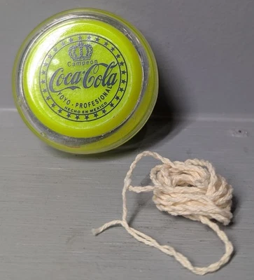 new old stock Coca Cola Professional yellow YoYo Campeon Russell Mexico