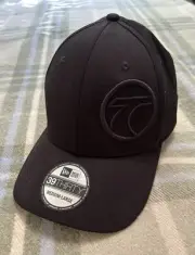 New Era Taylormade Golf 39Thirty Black On Black Logo Hat/Cap Size Medium-Large