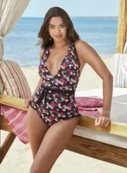 MSRP$142 Skinny Dippers Dora Cinchette Soft Cup One Piece Swimsuit SIZE S