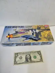 1999 Academy P-51B Mustang Fighter NEW Hobby Model Airplane 1/72 Kit WW2 - NEW