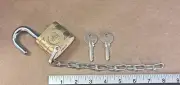 Yale large padlock w/ 2 working keys - New