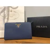 在飛比找蝦皮購物優惠-PRADA SAFFIANO MATEL LOGO 防刮皮革