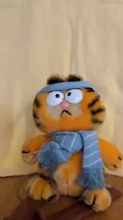 9" VINTAGE 1983 GARFIELD DAKIN SKIER BLUE SCARF STUFFED ANIMAL PLUSH TOY W/ TAG