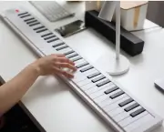 Foldable Piano 61 Key, Portable Electric Keyboard with Full Size Keys, Recording