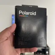 Polaroid 6019 Color i-Type Instant Film (Black Frame Edition, 8 Exposures)