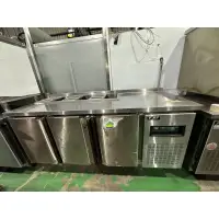 在飛比找蝦皮購物優惠-瑞興6尺沙拉吧冷藏工作台冰箱220V 現況賣 促銷價 膠條請