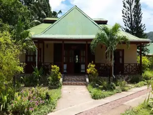 天堂霸鶲小屋