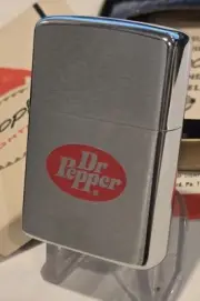 Vintage DR PEPPER 1975 Zippo Lighter Cola Drink Logo Sign Bottle Unfired MINT
