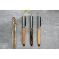 在飛比找蝦皮購物優惠-五度木作 手工木製拔蓋式鋼筆(龍柏、越南肖楠、黃檜木) 木頭