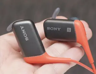 SONY MDR-AS600BT NFC 入耳式藍芽耳機 運動款 橘色, 防水 無線 時尚 跑步 健身 簡易包裝 9成新