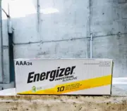 24 Energizer Industrial AAA Alkaline Batteries (EN92, LR03, 1,5V) EXP 12/2034