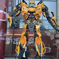 在飛比找露天拍賣優惠-大型變形金剛模型 汽車機器人鐵藝模型大黃蜂1米高大型機器人模