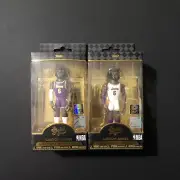 Funko Vinyl Gold 5": LeBron James 2 Different Chase Versions