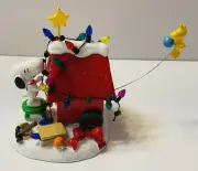 Peanuts / Snoopy Department 56 Peanuts “Getting Ready for Christmas”