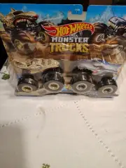 Hot Wheels Demolition Doubles Leopard Shark vs Mega Wrex