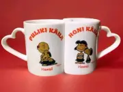 Peanuts Snoopy Hawaii Puliki Kaua Honi Kaua Hug Me Kiss Me Cup Mug Set **Rare**