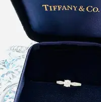 在飛比找Yahoo!奇摩拍賣優惠-Tiffany&Co. 附原廠盒 鑑定書 0.36ct  I