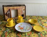 Vintage 70's Kmart Melmac Flower Power Plastic Dinner Set