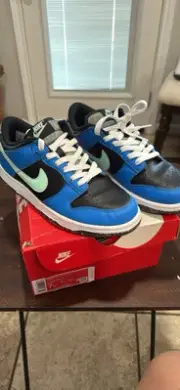 Size 7 (GS) - Nike Dunk Low SE Black Light Photo Blue Mint Foam