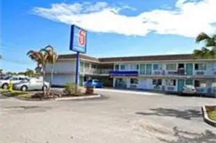 Motel 6-Venice, FL