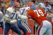 Offensive lineman Joe Devlin Buffalo Bills blocks against defensiv- Old Photo