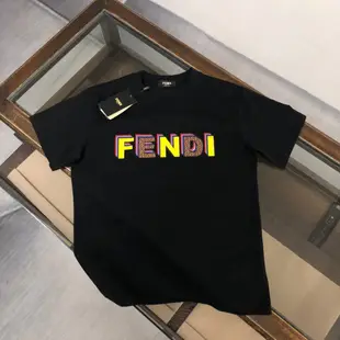 熱銷新款 Fendi 芬迪夏季新款字母印花LOGO圓領短袖T恤女生休閑半袖上衣男 明星大牌同款