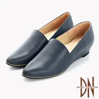 在飛比找momo購物網優惠-【DN】跟鞋_MIT質感素面全真皮尖頭楔型鞋(藍)