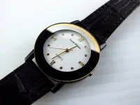 在飛比找Yahoo!奇摩拍賣優惠-台灣品牌glad stone防水石英錶特殊弧面錶鏡;真皮製錶