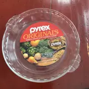 NWT Vintage Pyrex 229 9.5” Pie Plate