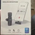 Wireless Lavalier Microphone Compatible with iPhone iPad, Plug-Play Wireless Mic