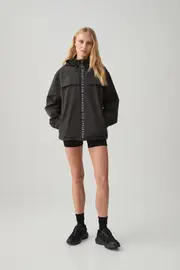 Logo Hooded Spray Jacket 742