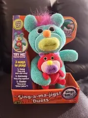Fisher Price SingAMaJigs Duet Green Momma & Red Baby Plush Sings Bingo W0248