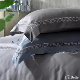 義大利La Belle《法式雅靜》特大天絲蕾絲四件式防蹣抗菌吸濕排汗兩用被床包組(共兩款)-灰色