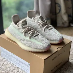 日本正品 簡約 adidas Yeezy Boost 350 v2 Citrin 拼接 粉 FW3042