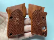 New checker wood Grip For Beretta 3032 Tomcat .32.
