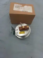 57J01 (57J0101) LENNOX PRESSURE SWITCH