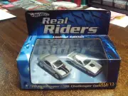MINMB Hot Wheels 2006 LE Real Riders 2 Car Set '70 Challenger & '06 Challenger
