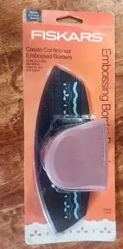 Fiskars Embossing Border Punch Eyelet Lace Pattern NEW