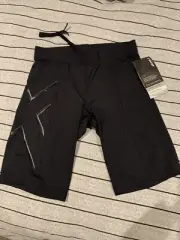 BNWT 2xu womens compression tights Size Small