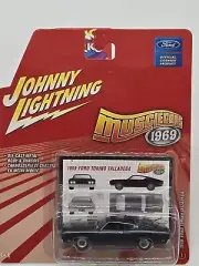 Johnny Lightning Muscle Cars 1969 Ford Torino Talladega NIP
