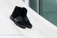 在飛比找Yahoo奇摩拍賣-7-11運費0元優惠優惠-ADIDAS Yeezy 750 Boost Black 黑