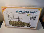 Dragon 1/35 . Sd.Kfz.251/6 Ausf.C. Cyberhobby Super Value Pack #9150